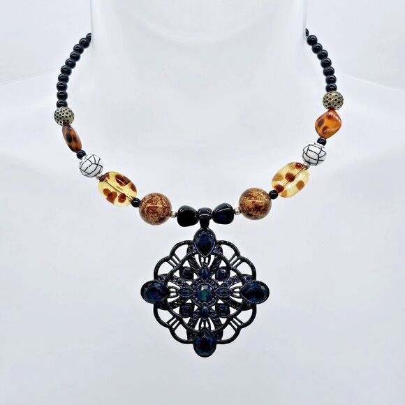 Tropical Boho Necklace Choker Lia Sophia Pendant Jeweled Medallion Adjustable - Picture 5 of 10